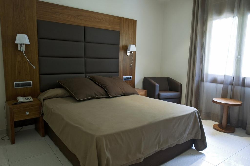 Escaló Hotel Restaurant Castellarnau חדר תמונה